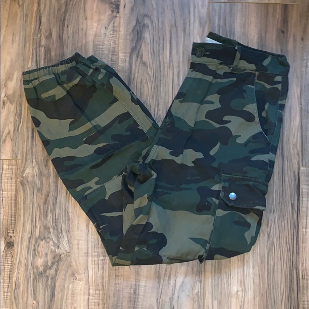 Camo print pants